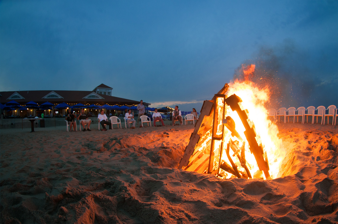 Camp block. Beach Bonfire. Турция кофе пляж костер. Bonfire Seaside. Beach Night and Bonfire.